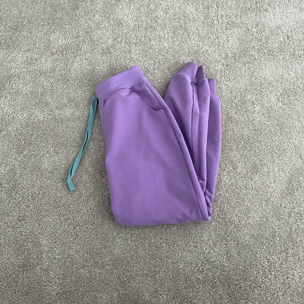FIGS Lilac Dawn Scrub Pants, size S petite